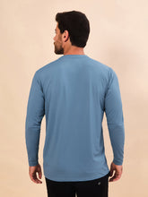 Lade das Bild in den Galerie-Viewer, Model Back: Uv Line Rashguard Longsleeve Uvpro Masc Indigo Upf50+