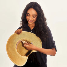 Lade das Bild in den Galerie-Viewer, Image 05: Uv Line Schlapphut Hat Santorini Imp Fem Wheat Upf50+
