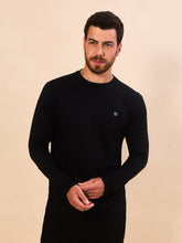 Lade das Bild in den Galerie-Viewer, Model Front: Uv Line Rashguard Longsleeve Skin Infratherm Masc Preto Upf50+