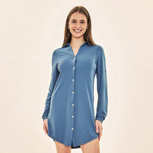Lade das Bild in den Galerie-Viewer, Model Front: Uv Line Hemdblusenkleid Shirtdress Copenhagen Fem Steel Upf50+
