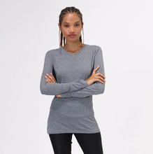 Lade das Bild in den Galerie-Viewer, Model Front: Uv Line Fitness-Top Sport Fit Mescla