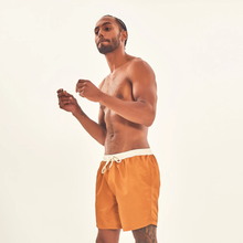 Lade das Bild in den Galerie-Viewer, Image 03: Uv Line Bermuda-Shorts Shorts Boxer Ocre Upf50+