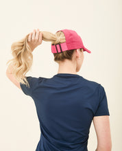 Lade das Bild in den Galerie-Viewer, Beach Tennis Cap Fuchsia UPF50+
