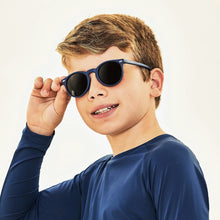 Lade das Bild in den Galerie-Viewer, Image 03: Uv Line Sonnenbrille Kids Sunglasses Marinho Uv400
