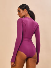 Lade das Bild in den Galerie-Viewer, Model Back: Uv Line Badeanzug Swimsuit Macae Magenta Upf50+
