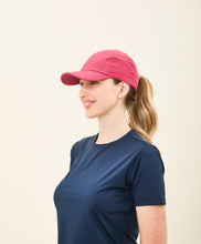 Lade das Bild in den Galerie-Viewer, Beach Tennis Cap Fuchsia UPF50+
