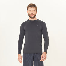 Lade das Bild in den Galerie-Viewer, Model Front: Uv Line Rashguard Longsleeve Uv X Pro Preto Upf50+
