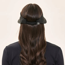 Lade das Bild in den Galerie-Viewer, Model Back: Uv Line Visor Visor Pontal Preto Upf50+
