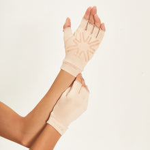 Lade das Bild in den Galerie-Viewer, Short Glove Chocolate UPF50+
