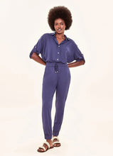 Lade das Bild in den Galerie-Viewer, Model Front: Uv Line Strandhosen Pants Fem Basic Navy Blue Upf50+
