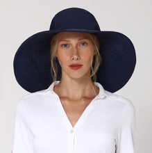 Lade das Bild in den Galerie-Viewer, Model Front: Uv Line Schlapphut Beverly Hills Marinho Upf50+
