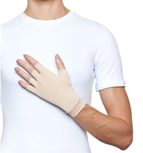 Lade das Bild in den Galerie-Viewer, Model Front: Uv Line Handschuhe Short Gloves Uni Beige Upf50+
