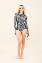 Lade das Bild in den Galerie-Viewer, Model Front: Uv Line Badeanzug Swimsuit Macae Dahlia Navy Blue Upf50+
