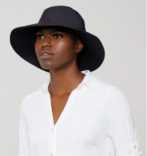 Lade das Bild in den Galerie-Viewer, Model Front: Uv Line Eimerhut California Preto Uv.line
