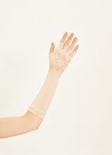 Lade das Bild in den Galerie-Viewer, Model Back: Uv Line Handschuhe Luva Longa Uni Bege
