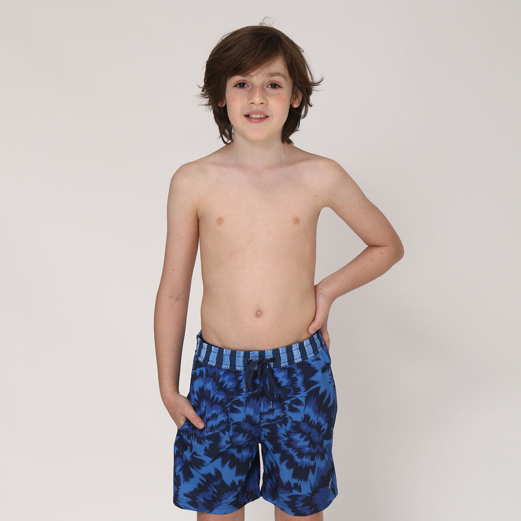 Model Front: Uv Line Jungen-Badehose Short Acqua Oceano Inf Upf50+